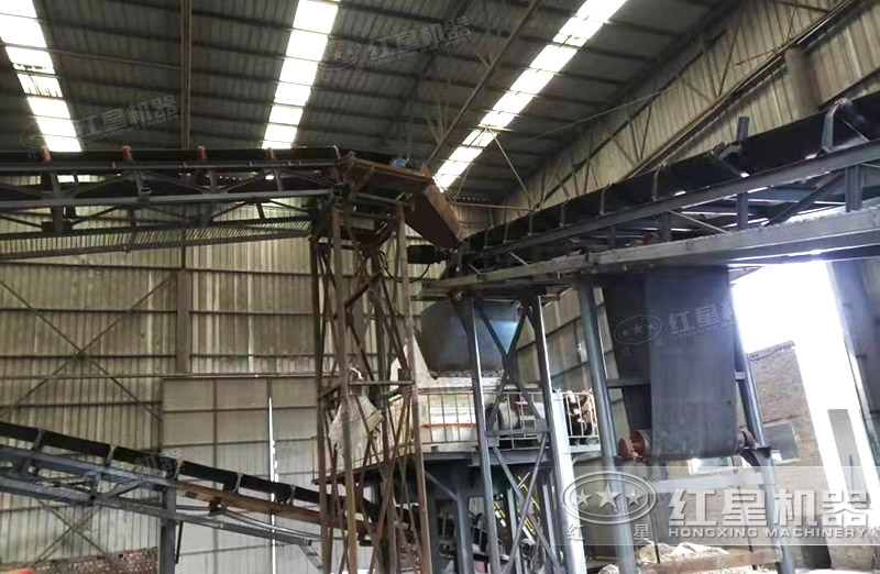 顎式破碎機(jī)+2臺(tái)反擊破：碎石生產(chǎn)線石料破碎