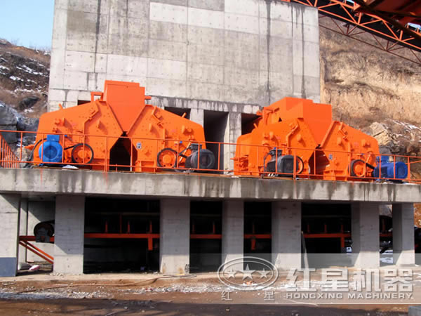錘式碎石機生產現(xiàn)場