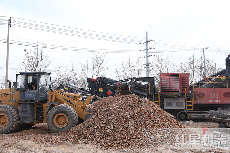 混凝土破碎現(xiàn)場