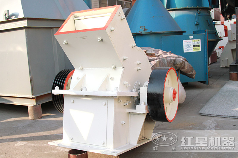 錘式制砂機(jī)體積小，占地面積少
