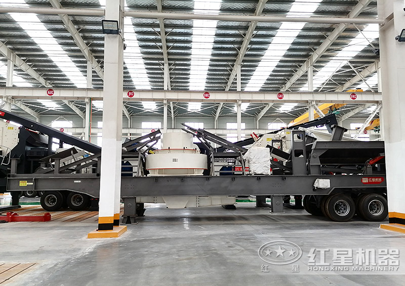 移動制砂機(jī)，分履帶和輪胎兩種