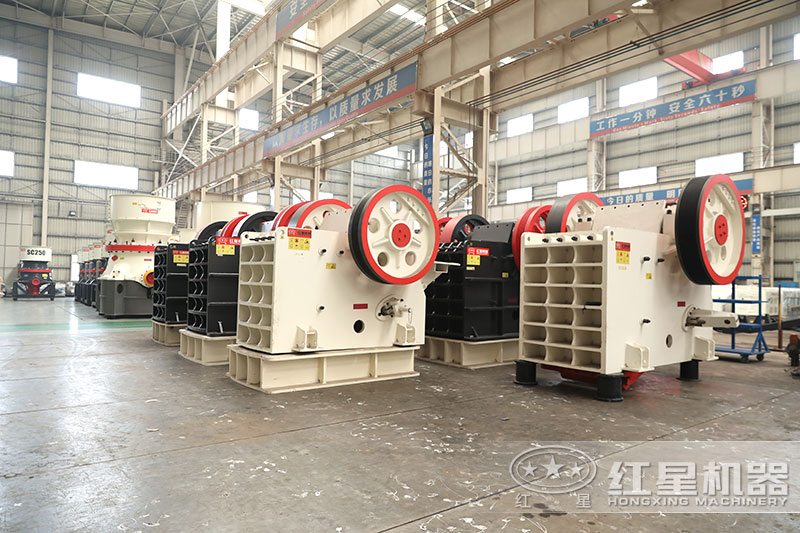 1060破碎機(jī)，紅星機(jī)器廠家車間現(xiàn)貨