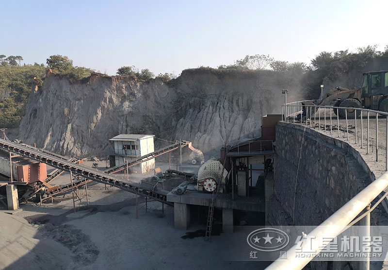 石灰石制沙錘式破碎機(jī)一套生產(chǎn)線(xiàn) 石灰石制沙錘式破碎機(jī)一套生產(chǎn)線(xiàn)