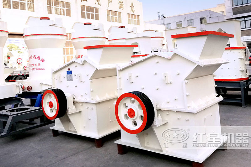 小型細(xì)碎機(jī)，用來破碎石頭的機(jī)器