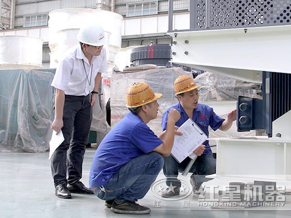 紅星廠家為用戶(hù)講解設(shè)備使用情況