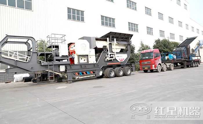 搭載顎式破碎機、反擊式破碎機