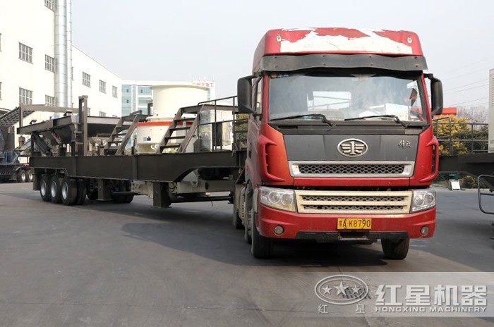 移動(dòng)型石灰石打砂機(jī) 移動(dòng)型石灰石打砂機(jī)