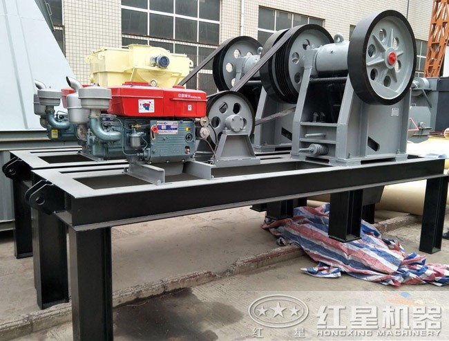 柴油式碎煤機(jī) 柴油式碎煤機(jī)