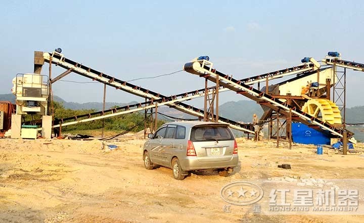 機(jī)制砂生產(chǎn)線現(xiàn)場(chǎng) 機(jī)制砂生產(chǎn)線現(xiàn)場(chǎng)