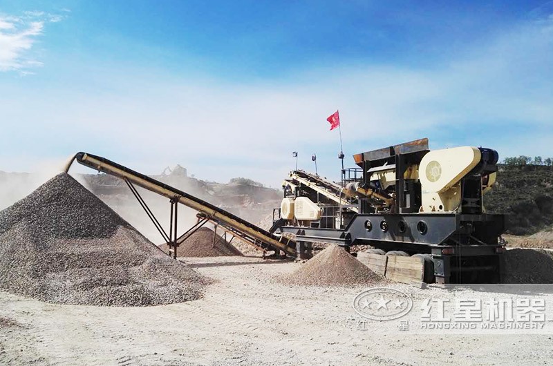 大型石料生產(chǎn)線現(xiàn)場(chǎng) 大型石料生產(chǎn)線現(xiàn)場(chǎng)