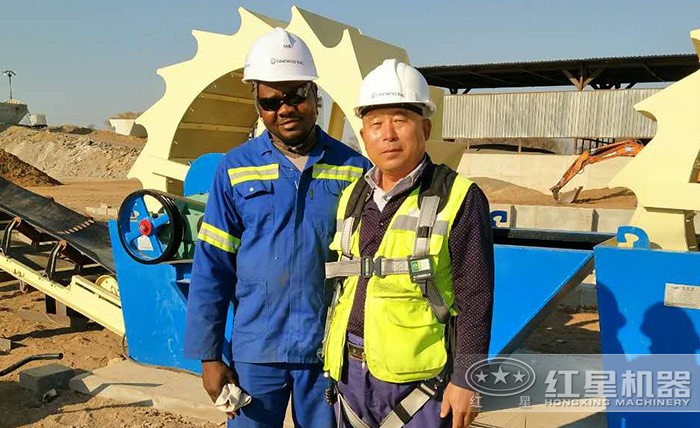 紅星廠家?guī)椭脩?hù)現(xiàn)場(chǎng)安裝洗砂機(jī)