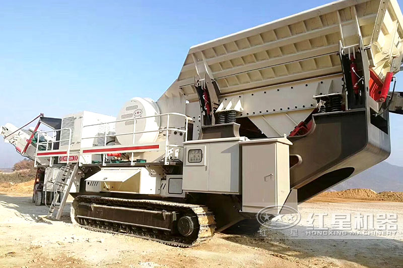 移動顎破+給料機，生產(chǎn)現(xiàn)場