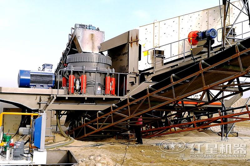 紅星安徽客戶配置可移動式打石頭機(jī)器，便捷性更好