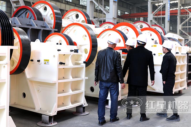 國(guó)內(nèi)客戶參觀廠區(qū)，專業(yè)銷售講解