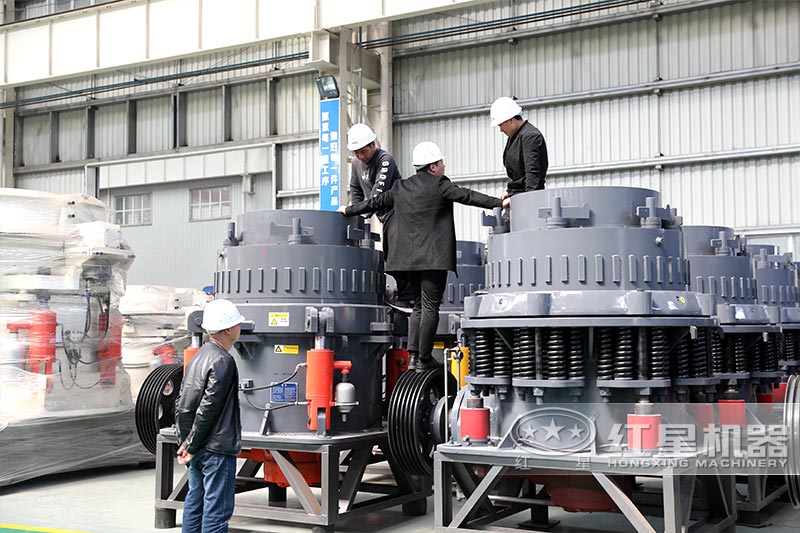 新型圓錐制砂機(jī)客戶考察 新型圓錐制砂機(jī)客戶考察