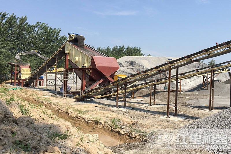 紅星大型開(kāi)山破石機(jī)現(xiàn)場(chǎng)