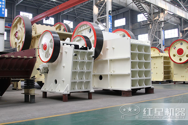 石英砂破碎機種類多，型號全，什么價位都有