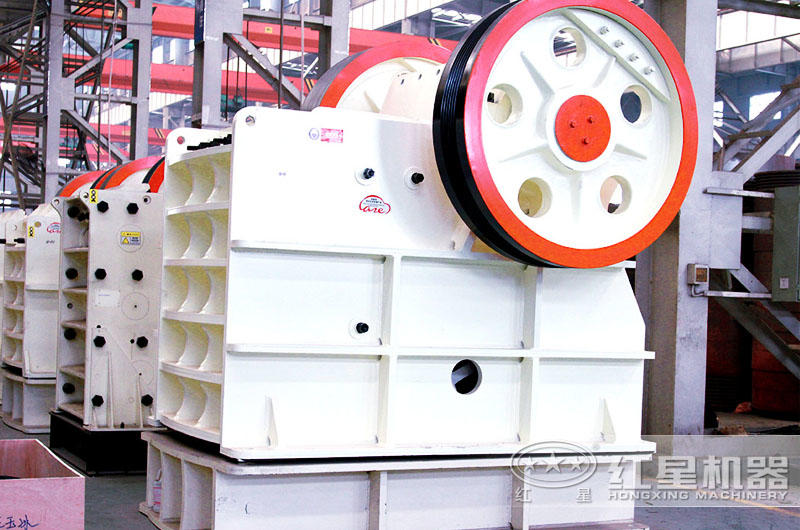 混凝土破碎粗碎設(shè)備，鄂式破碎機(jī)