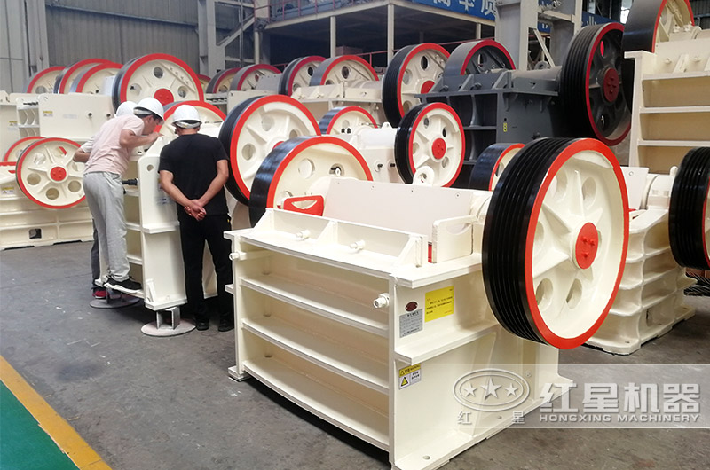 1060破碎機(jī)價(jià)格多少，不如到廠家看一看