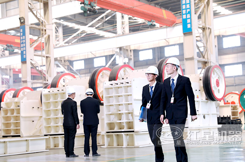 4-6破碎機(jī)價(jià)格多少，不如到廠家看一看再了解