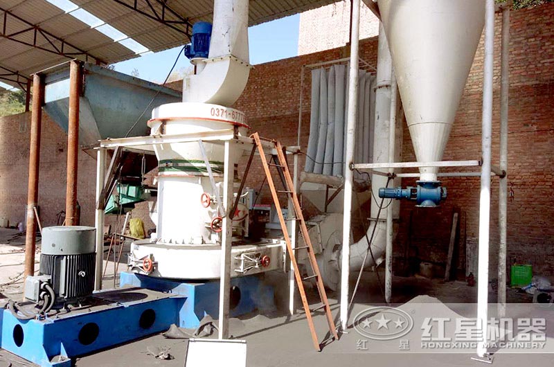 磨粉機(jī)生產(chǎn)線(xiàn)現(xiàn)場(chǎng)實(shí)拍